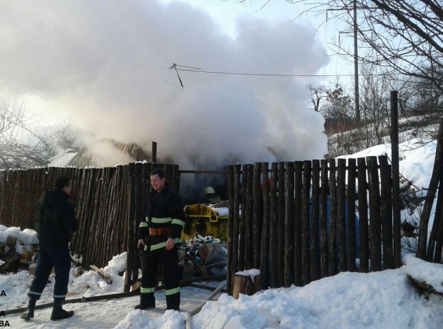 Біля популярного ужгородського ресторану сталась пожежа