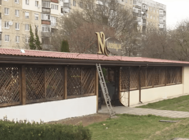 Вибух в одному з ресторанів Мукачева: опубліковано відео з місця події