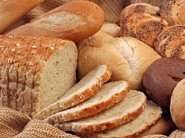 Закарпатські чиновники вважають теперішні ціни на хліб в краї завищеними