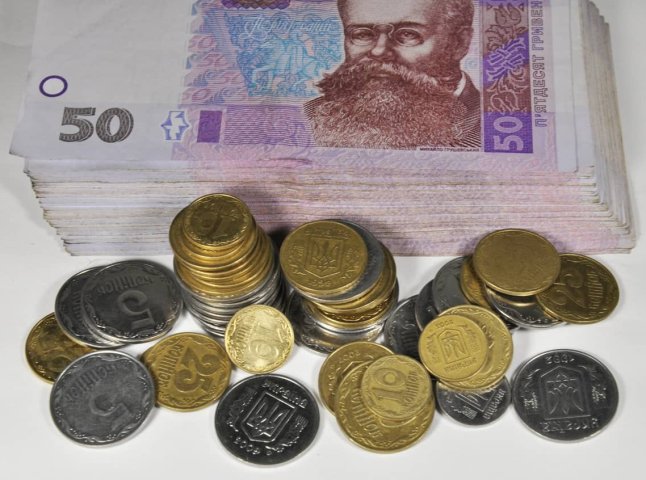 Для кого з вересня зросте пенсія на 570 гривень Для кого з вересня зросте пенсія на 570 гривень