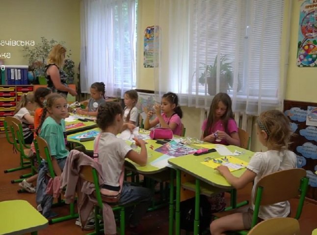 Понад 300 дітей відвідують пришкільні літні табори у Мукачеві