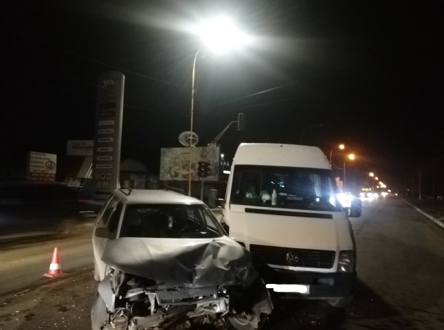 В Ужгороді трапилася масштабна аварія: є постраждалі