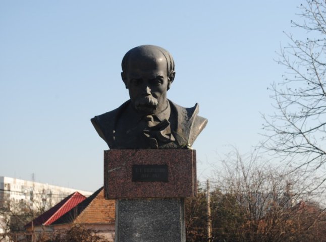 У Мукачеві відзначили 201-річницю з дня народження Тараса Шевченка (ФОТО)