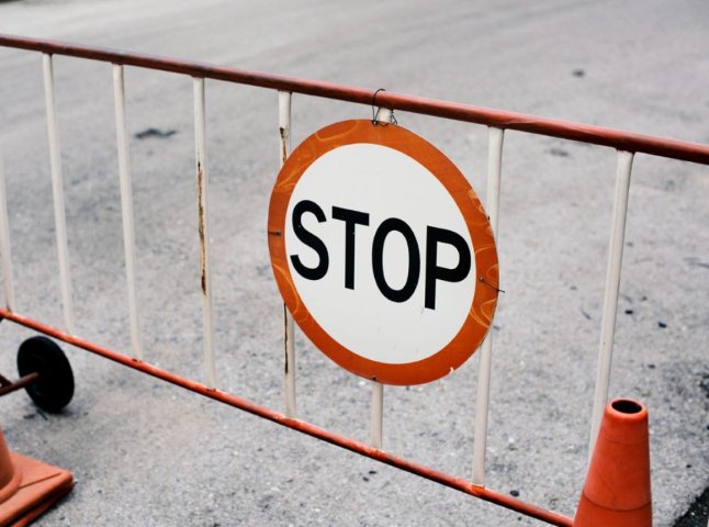 Під Ужгородом жінка виявила небезпечну знахідку на подвір’ї