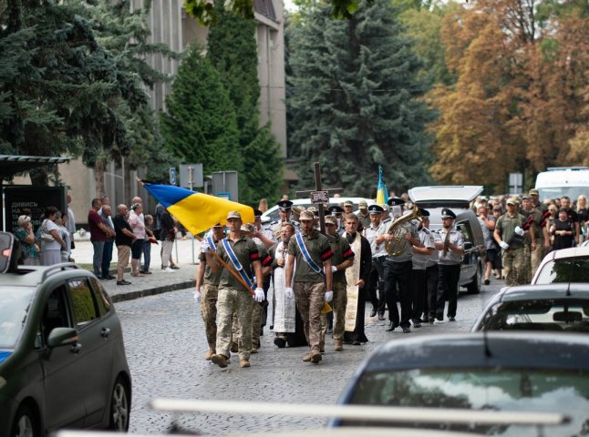 В області поховали Героя, який воював на фронті понад 2 роки