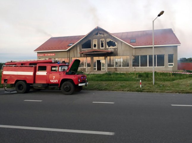 Рятувальники розповіли про пожежу біля КПП "Тиса"