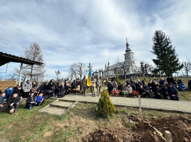 На Закарпатті поховали захисника Сергія Логойду
