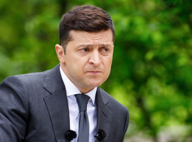 Рейтинг президента Зеленського знизився до рівня першого туру минулорічних виборів