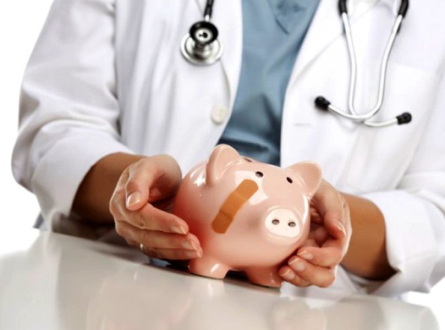 Закарпатським лікарям збільшать зарплати?