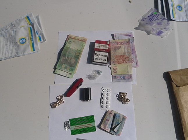 Ужгородські міліціонери затримали наркоторговця з амфетаміном