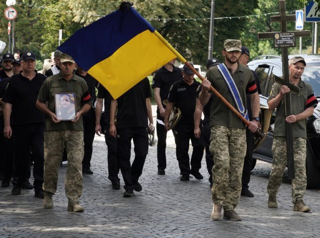 Поховали 51-річного захисника, який загинув у бою за Україну Поховали 51-річного захисника, який загинув у бою за Україну