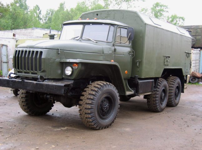 Закарпатській військовій бригаді потрібні вантажівки