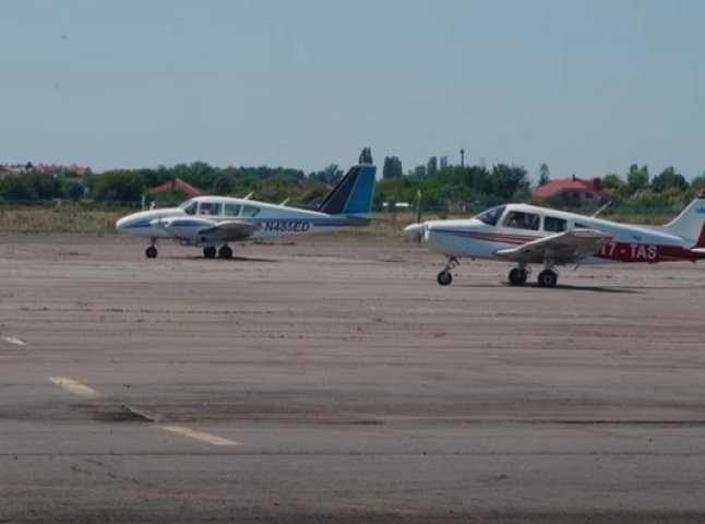 Проєкт відновлення міжнародного аеропорту представили в Ужгороді