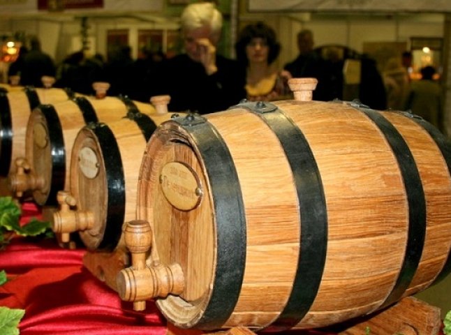 "Угочанська лоза" запрошує на дегустацію закарпатського вина