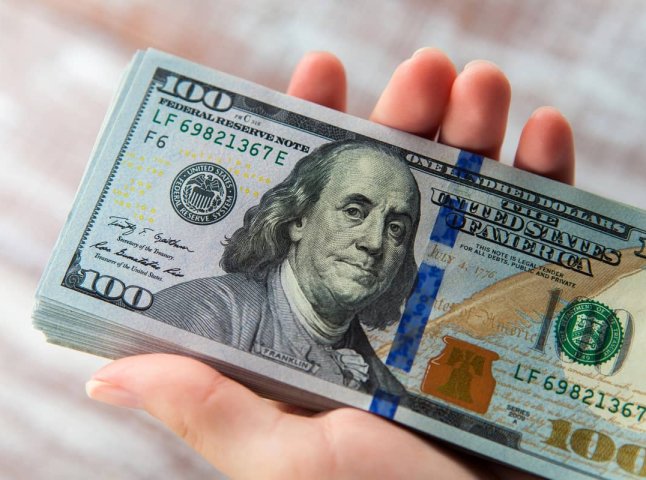Обмін доларів Як поміняти 100 доларів
