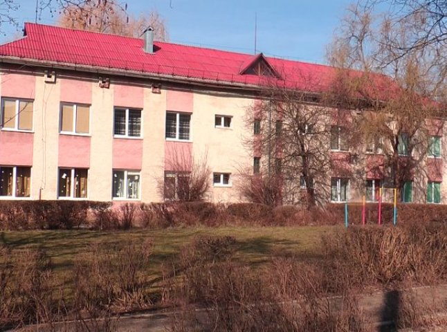 У мікрорайоні Росвигово в Мукачеві обікрали школу