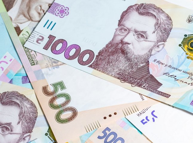 70% цих мільйонів витрачають на комуналку: що буде з популярною виплатою