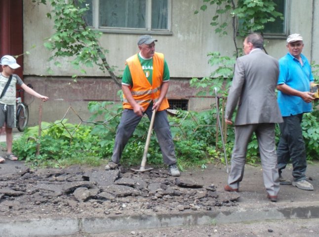 Керівництво Ужгородського водоканалу хоче знати про всі ремонти у місті