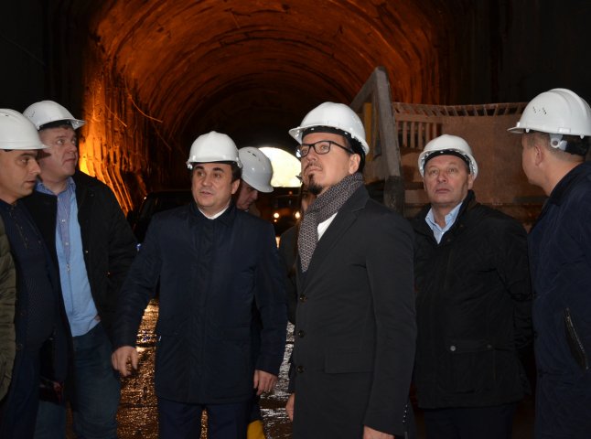 Керівник "Укрзалізниці" Войцех Бальчун проінспектував хід будівництва Бескидського тунелю