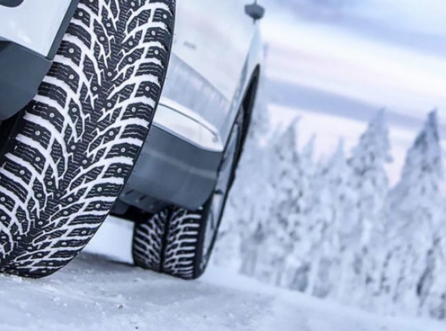 Зимова гума: у скільки обійдеться "перевзути" авто
