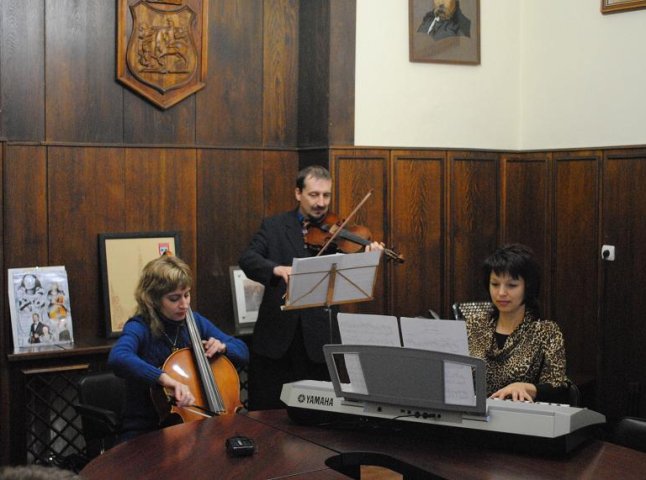 Сергій Добош виступить зі святковим концертом “Шедеври” в Мукачівському міському будинку культури (ФОТО)