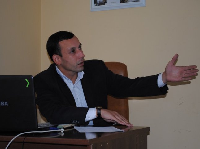 Депутат Мукачівської міської ради на завтрашній сесії складе свої повноваження