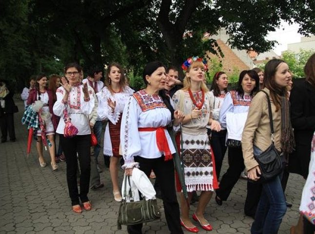 З нагоди Дня Незалежності у Мукачеві відбудеться молитва за Україну та урочиста хода "Парад вишиванок"