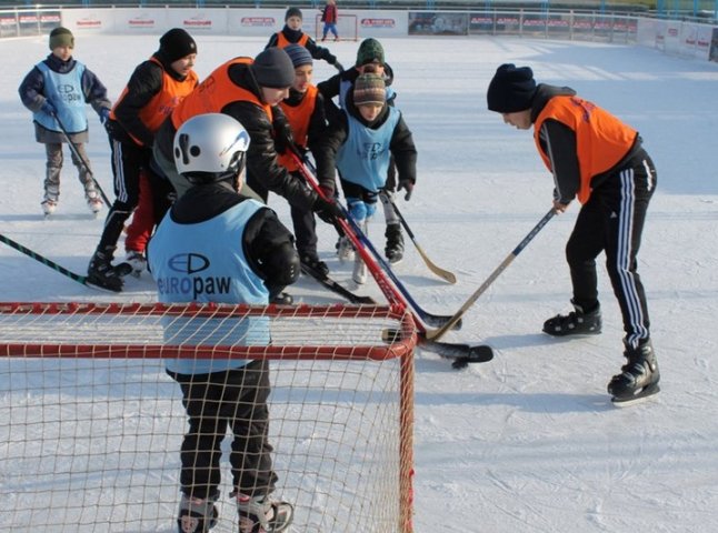 Біля 50 дітей творитимуть нову історію хокею у місті над Латорицею (ФОТО) 
