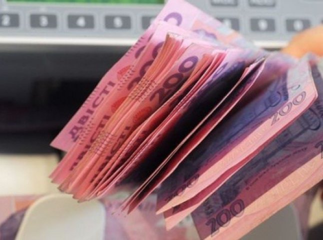 Ужгородці висловили свої думки стосовно підвищення мінімальної заробітної плати до 3200 гривень