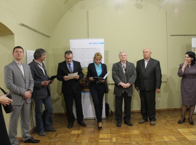 У Мукачівському замку "Паланок" відкрилась виставка "Мости, епохи, Будапешт"