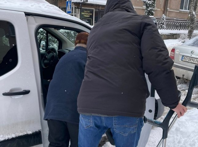 Як працює соціальне таксі у Мукачівській громаді