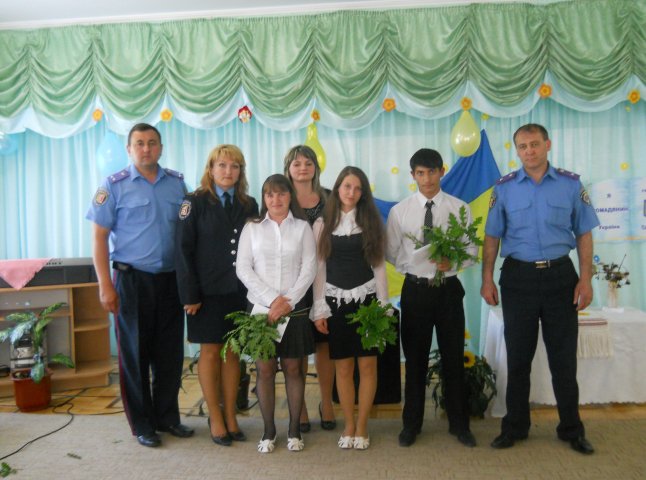 Вихованці Чинадіївської школи-інтернату на свято повноліття отримали паспорти (ФОТО)
