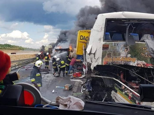 У Польщі автобус із заробітчанами потрапив у масштабну аварію