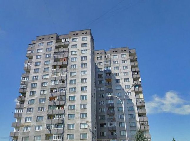 Ужгородську 16-поверхівку закриють для самогубців