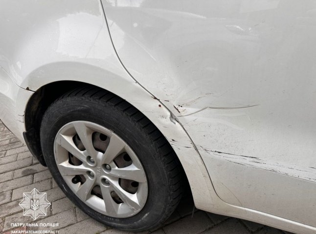 В Ужгороді жінка скоїла аварію і втекла з місця ДТП