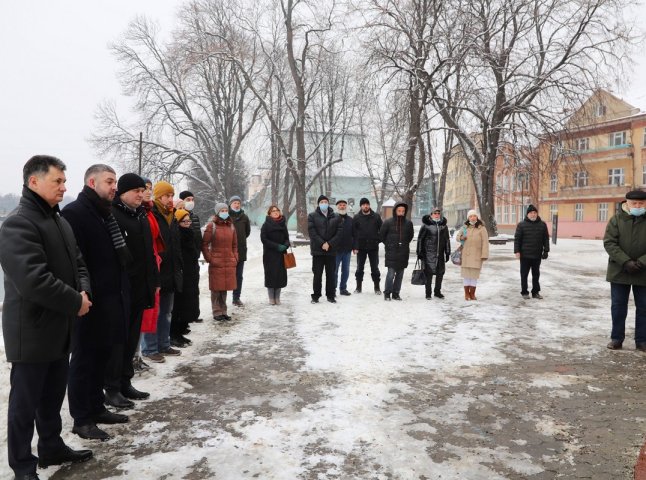 День пам’яті жертв Голокосту: в Ужгороді зібрались представники єврейської громади міста