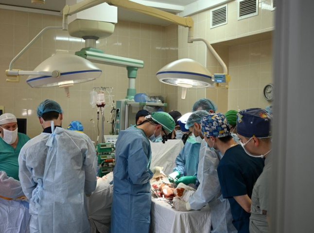 На Закарпатті хірурги провели надскладні операції для поранених військових