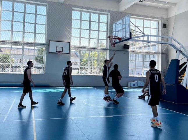 У Мукачеві триває відкрита першість СОК ДЮСШ з баскетболу