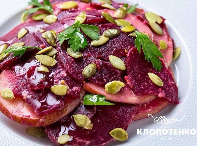 Корисний і смачний: як приготувати літній салат з буряка Корисний і смачний: як приготувати літній салат з буряка