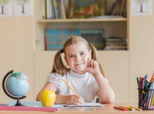 У Мукачеві назвали ТОП-5 шкіл, де подано найбільше заяв до перших класів