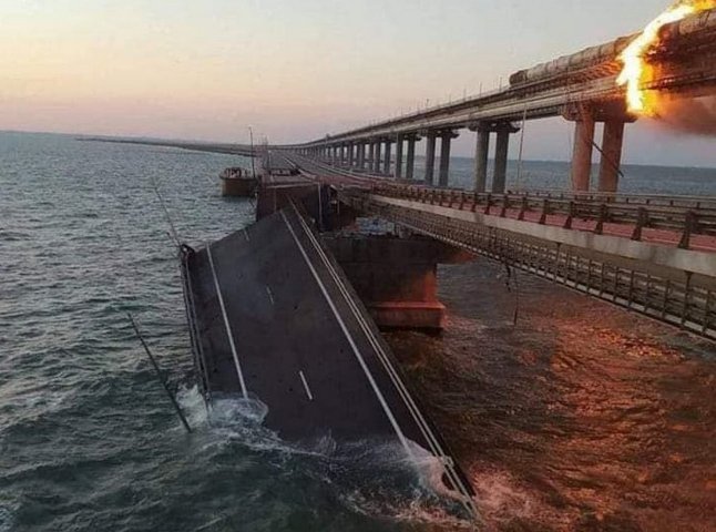 З’явилось відео вибуху на Кримському мосту