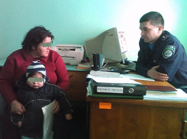 Ужгородські правоохоронці затримати горе-матір, яка заставляла власну дитину жебракувати