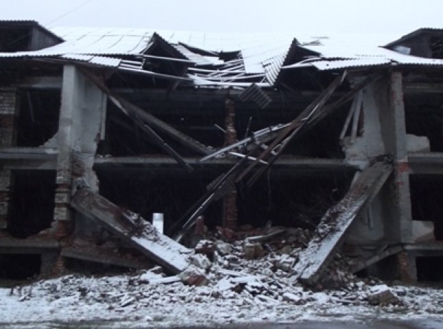 Внаслідок повені у Синевирі стався обвал бетонних конструкцій дільничної лікарні