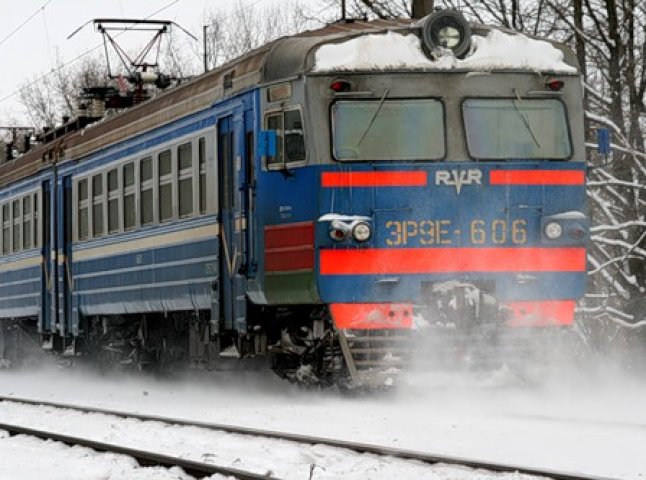 На різдвяні свята на Закарпаття вирушать додаткові поїзди (ФОТОФАКТ)