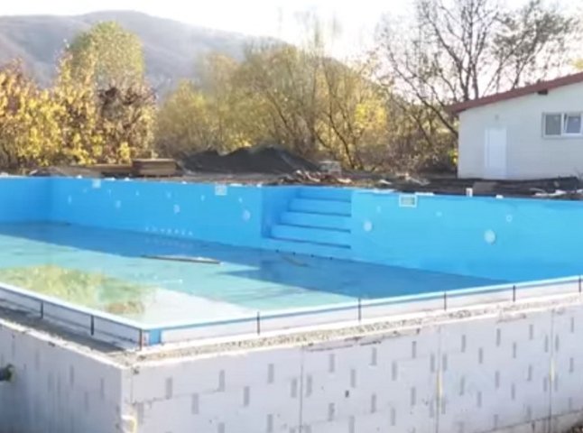 На Закарпатті будують новий аквапарк