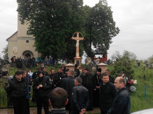 На Ужгородщині розгорівся церковний скандал