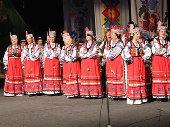 Закарпатський народний хор побажає шанувальникам музики "миру в Новому році" (АФІША)