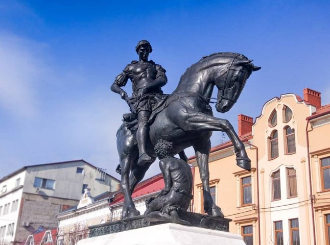 У Мукачеві до Дня міста покажуть виставу про Святого Мартина У Мукачеві до Дня міста покажуть виставу про Святого Мартина