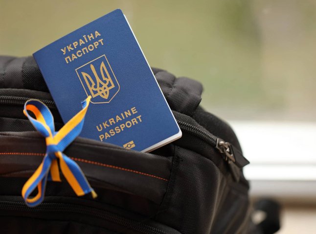 Українці зможуть поїхати за кордон на нових міжнародних поїздах: графік руху