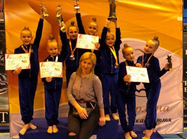 Маленькі мукачівки зайняли призові місця на турнірі з художньої гімнастики